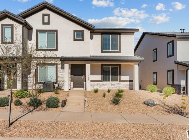 1737 S DEVILS GARDEN Ln, Washington, UT 84780