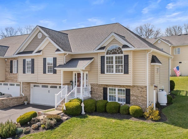 100 Portage Pl, Bluefield, WV 24701