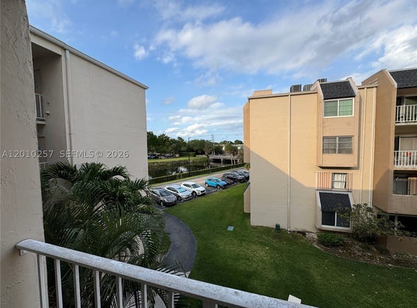 7725 SW 86th St, Miami, FL 33143