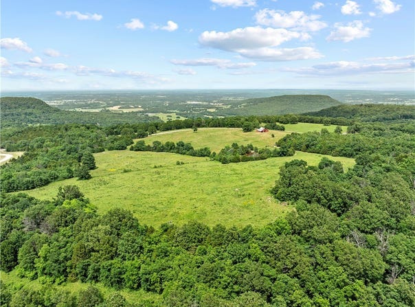 2715 CR 905, Green Forest, AR 72638