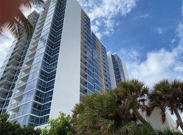 2655 Collins Ave, Miami Beach, FL 33140