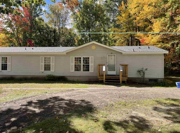 2335 W Monroe Road, Harrison, MI 48625