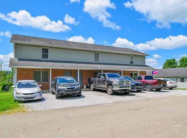 96 98 100 N McDonald St, The Plains, OH 45780