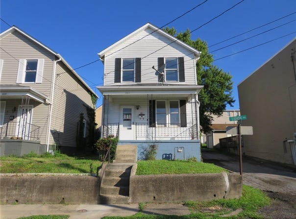 861 8th Ave, Brackenridge, PA 15014
