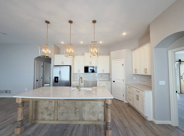 9874 Weeping Willow Dr., Manhattan, KS 66502