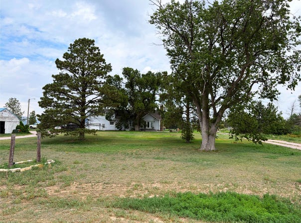 7660 Hayes Rd, Hemingford, NE 69348