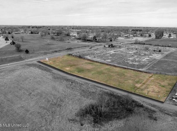 2776 Highway 51, Senatobia, MS 38668