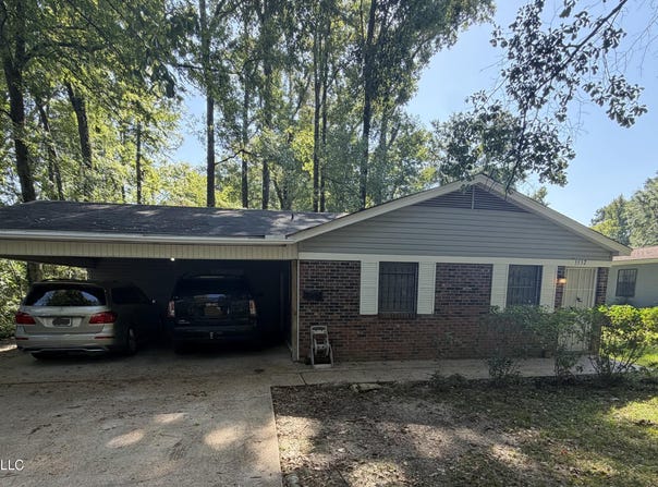 5552 Crepe Myrtle Drive, Jackson, MS 39206