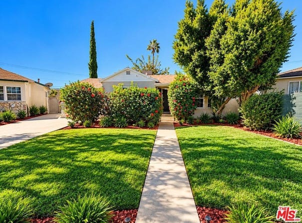 8015 Tilden Ave, Panorama City, CA 91402