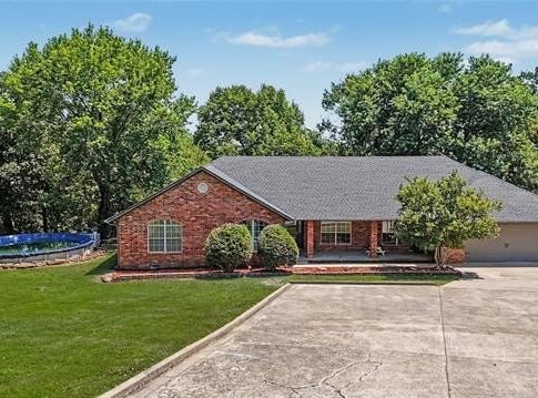 17094 W 795 Road, Tahlequah, OK 74464