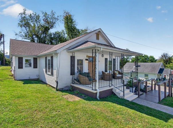 736 Elizabeth St, Pulaski, VA 244301