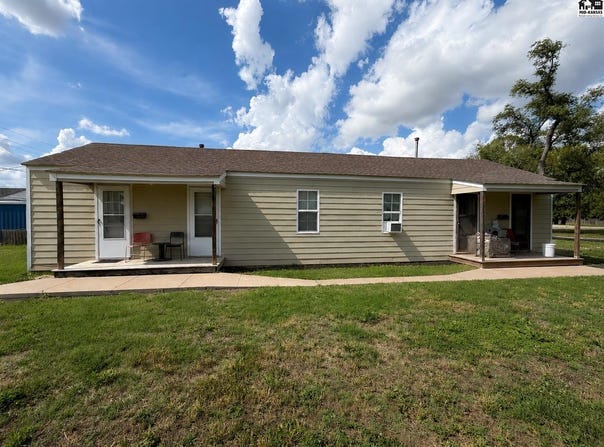 1102-1104 S Ash St, McPherson, KS 67460