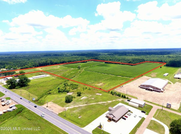 01 E Main Street, Carthage, MS 39051