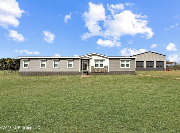 2320 Bogue Chitto Road, Smithdale, MS 39664