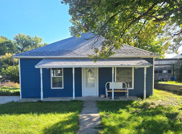 215 Athens St, Seneca, NE 69161
