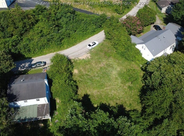 184 Leftwich Avenue, Madison, WV 25130