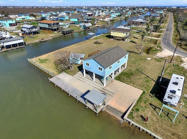 982 County Road 204, Sargent, TX 77414
