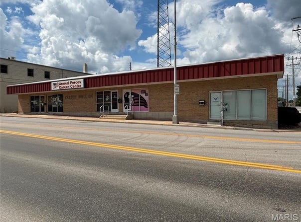 100 W 10th Street, Rolla, MO 65401