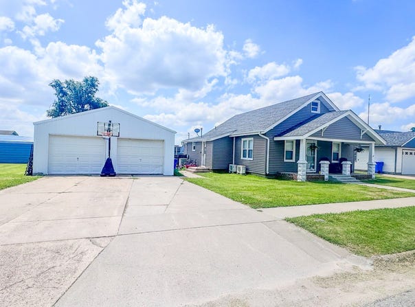 305 Main St., Damar, KS 67632