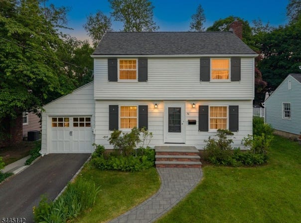 34 Colfax Rd, Springfield Twp., NJ 07081-1119