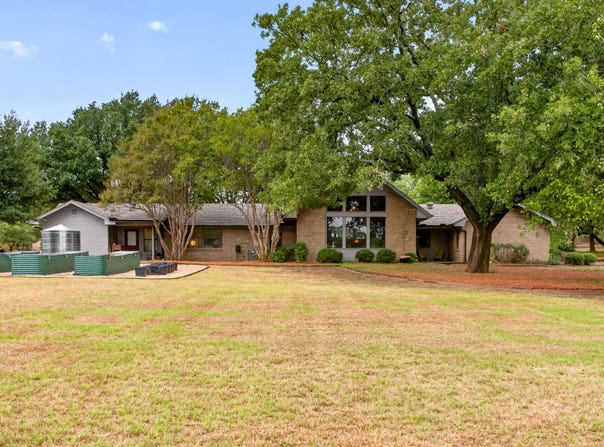 9920 County Road 603, Burleson, TX 76028