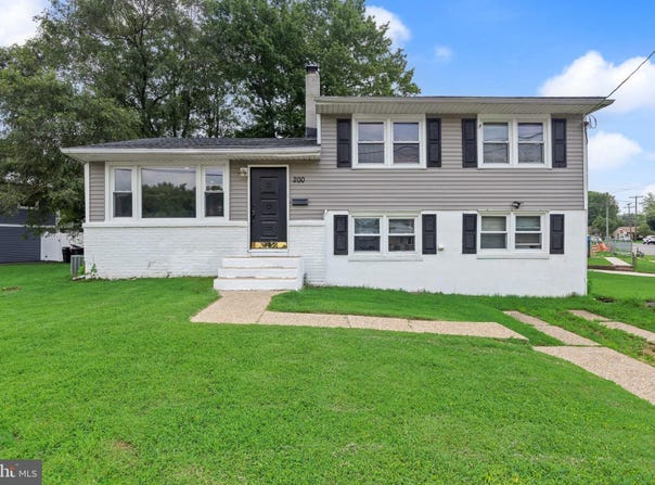 200 HENDRICKSON, EDGEWATER PARK, NJ 08010