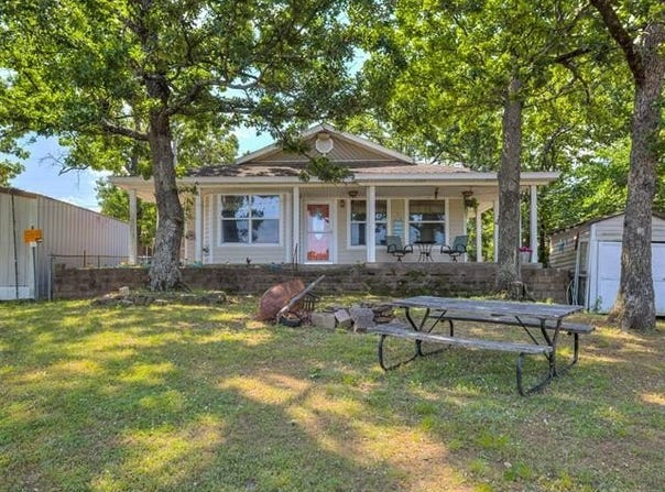 416627 Lakeside, Checotah, OK 74426