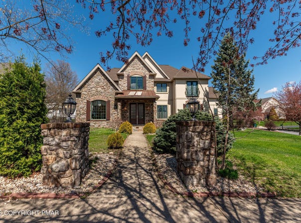 49 Crest Boulevard, Easton, PA 18045