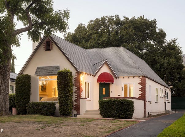2047 Galbreth Road, Pasadena, CA 91104