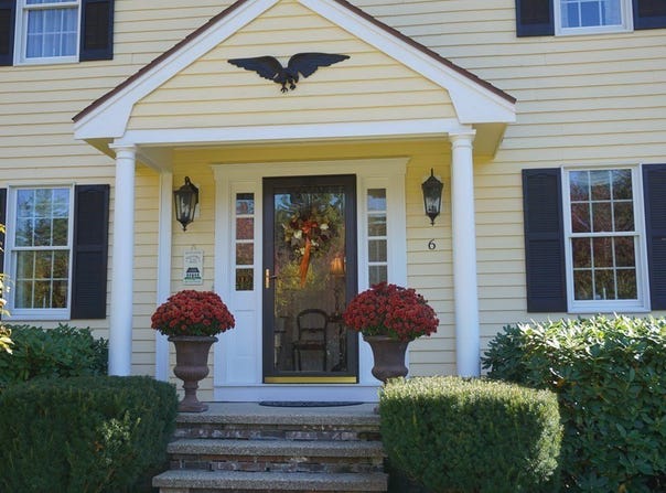 6 Flint Meadow Dr, Brookline, NH 03033
