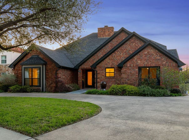 2636 Brookside Drive, Irving, TX 75063