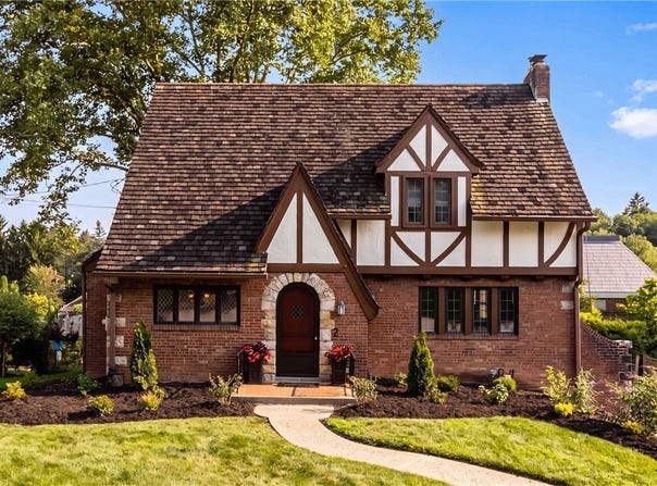 2 Glenvue Dr, Ross Twp, PA 15237