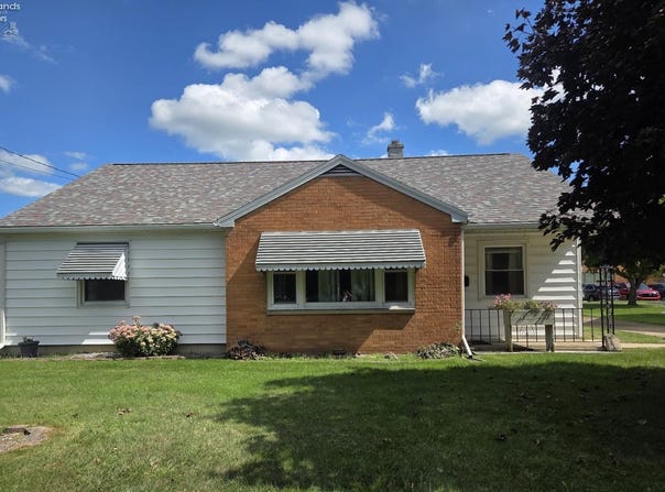 609 Clinton Street, Port Clinton, OH 43452
