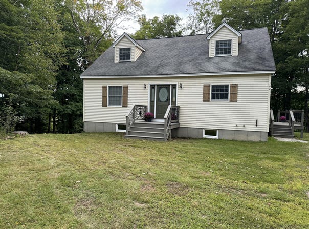 162 E Dixfield Road, Jay, ME 04239
