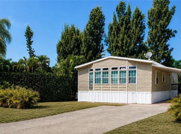 20472 Luettich Ln, ESTERO, FL 33928