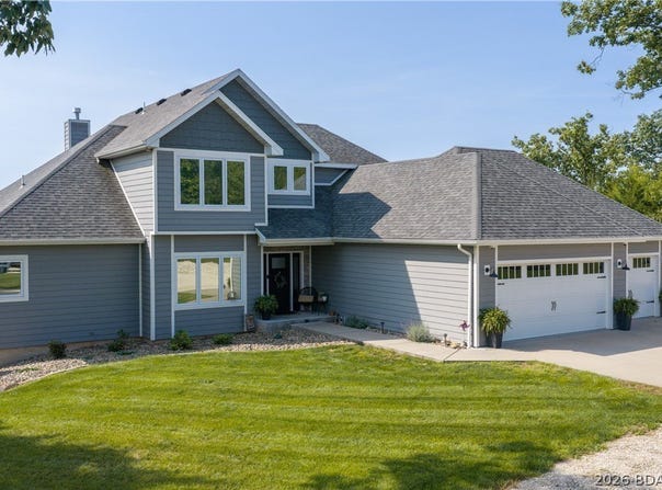 22 Bluff Drive, Eldon, MO 65026