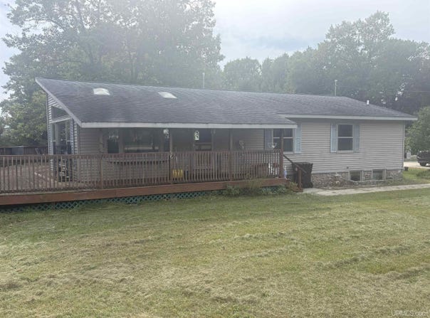 6614 P ROAD AVENUE, ESCANABA, MI 49829