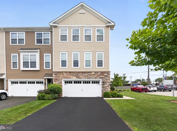 1047 CHAPMAN Circle, HATFIELD, PA 19440