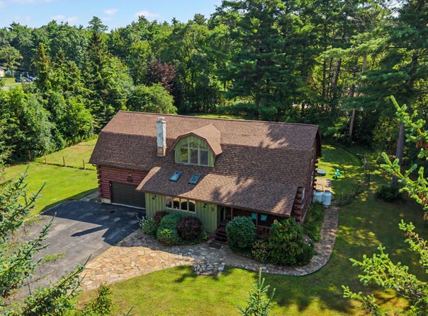 1 Rounds Drive, Peru, NY 12972
