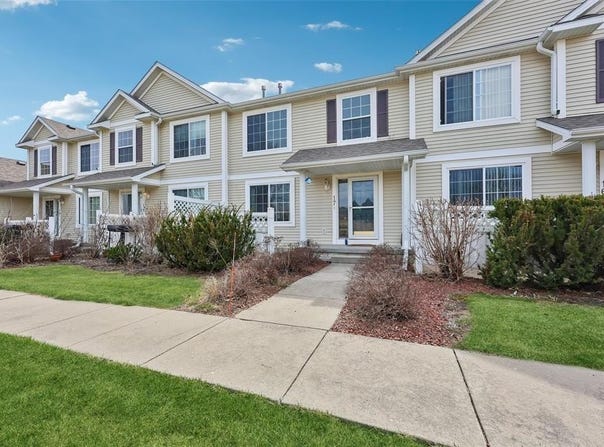4255 Eisenhower Lane, Ames, IA 50010