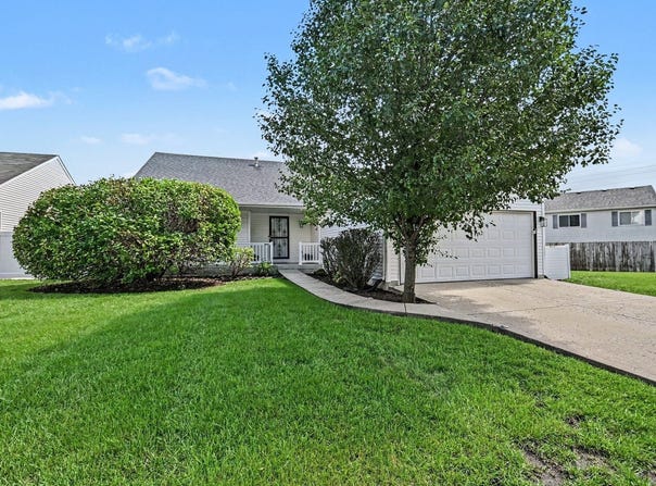 2220 White Eagle Drive, Plainfield, IL 60586