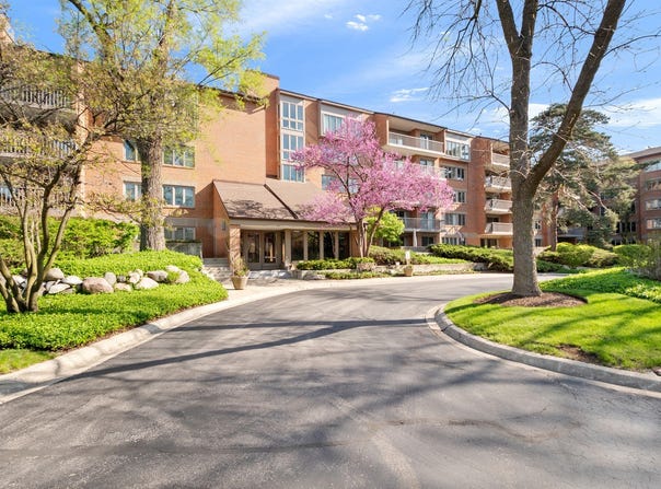 22 Park Lane, Park Ridge, IL 60068