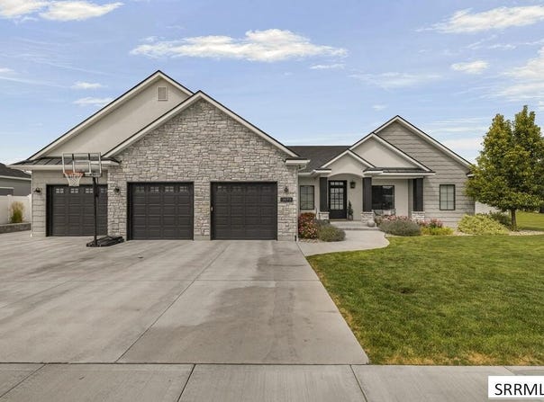 3873 E Pond View Drive, Ammon, ID 83406