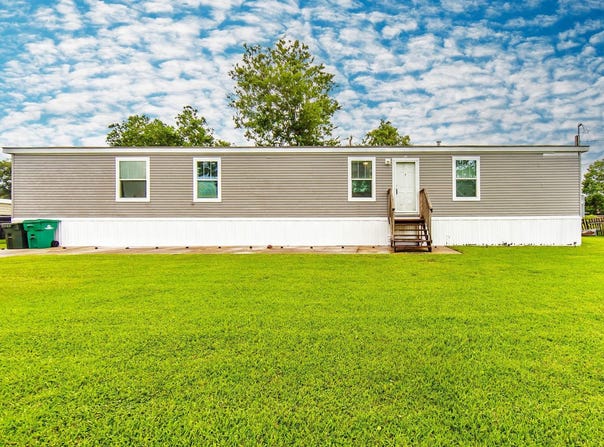 108 Eauclair Drive, Thibodaux, LA 70301