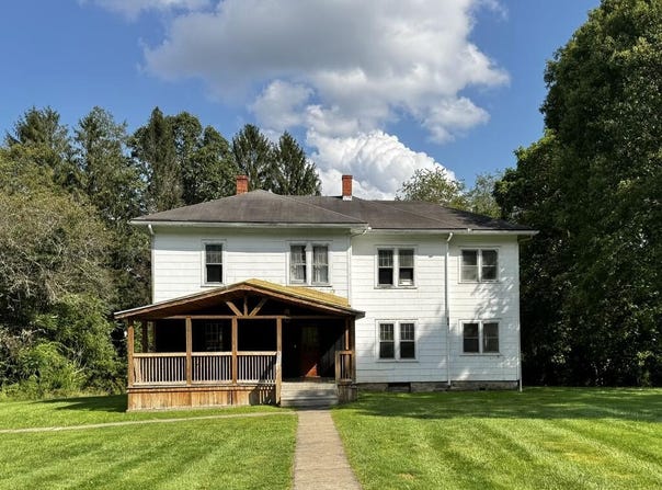 151 Gamma Lane, ECCLES, WV 25836