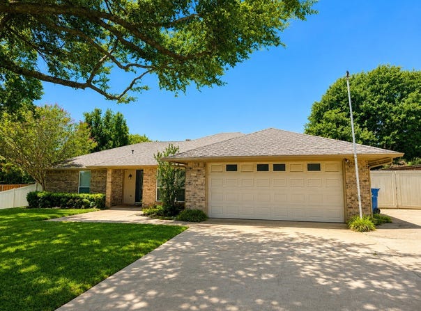 3313 Lakeview Drive, Grapevine, TX 76051