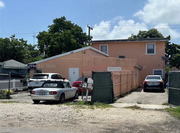 5730 Plunkett St, Hollywood, FL 33023