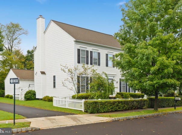 192 PIPERS INN Drive, FOUNTAINVILLE, PA 18923