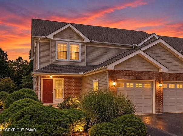 31 Oak Leaf Lane, East Stroudsburg, PA 18301