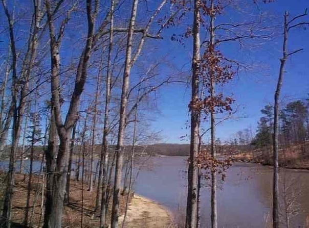 846/845 Eagles Harbor Dr., Hodges, SC 29653